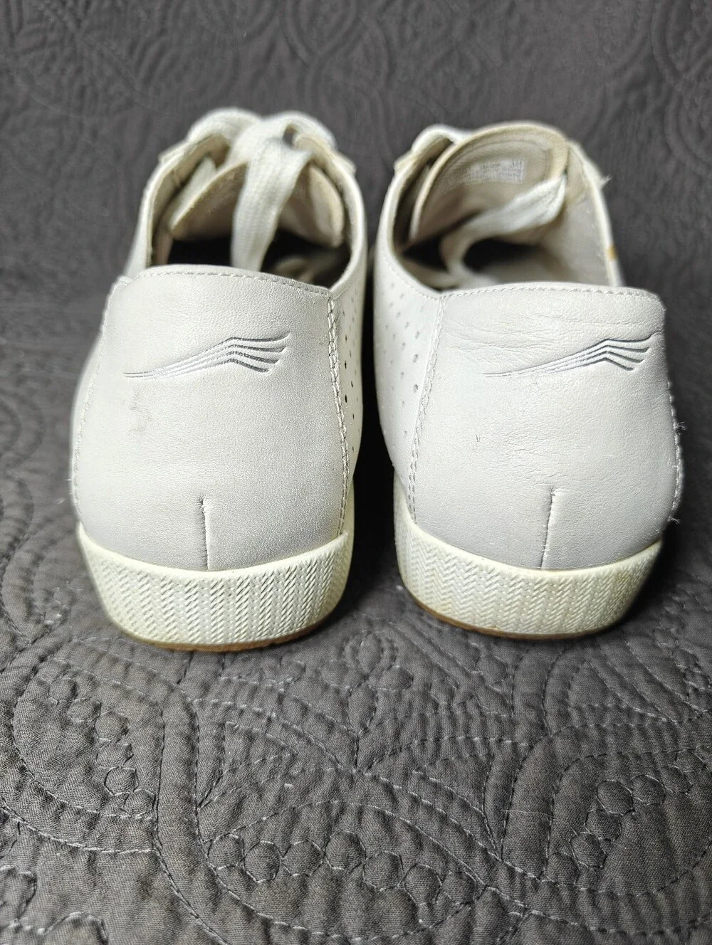 Dansko Orli Women's Ivory Perforated Lace Up Oxford Leather Sneakers Size 7.5-8